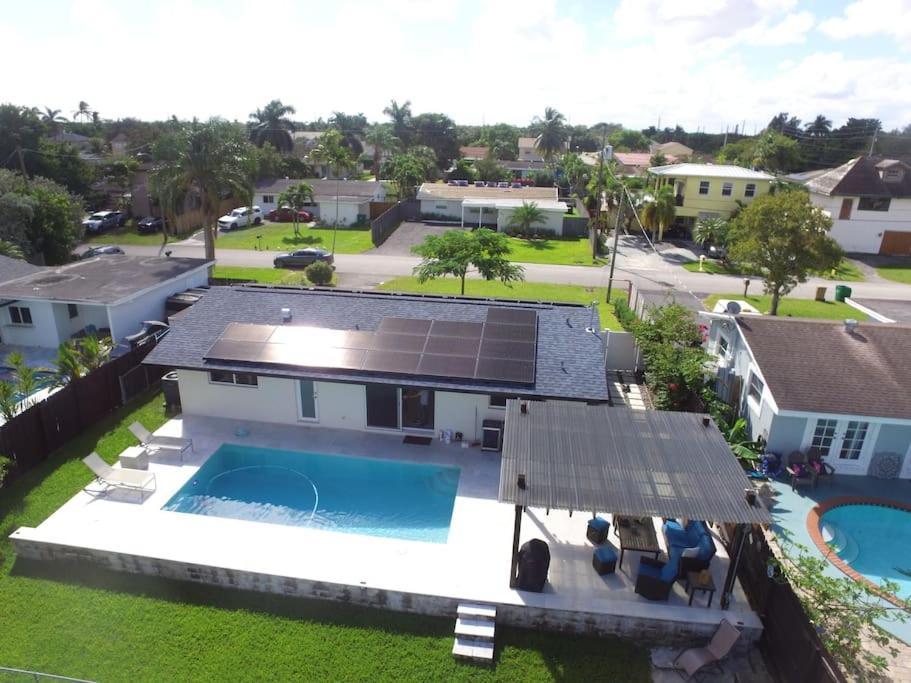Villa Modern Pool On The Near Hardrock Fll Airport