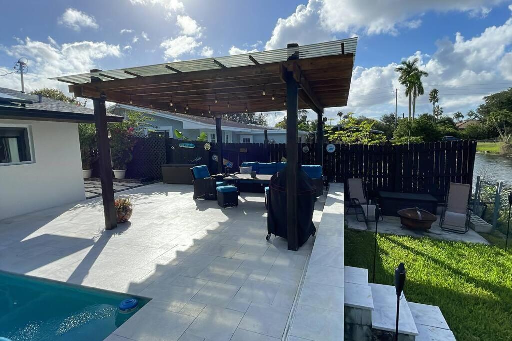 Villa Modern Pool On The Near Hardrock Fll Airport *